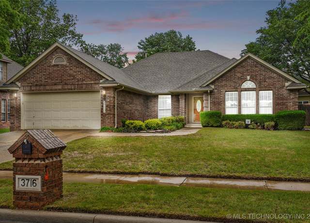 Property at 3716 W Freeport St, Broken Arrow, OK 74012, 3 beds, 2 baths