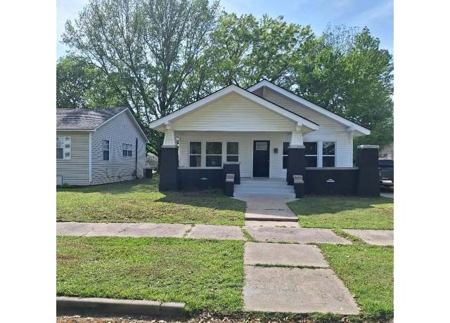 Property at 1175 Walnut, Muskogee, OK 74403, 3 beds, 2 baths