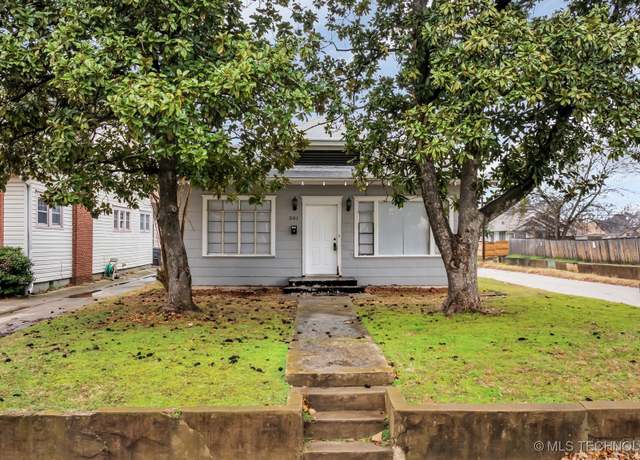 Property at 301 SW C St, Ardmore, OK 73401, 3 beds, 2 baths
