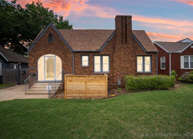 Property at 1212 S Knoxville Ave, Tulsa, OK 74112, 3 beds, 2 baths