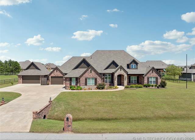 Property at 9015 N 65th EastPlace, Owasso, OK 74055, 5 beds, 3 baths