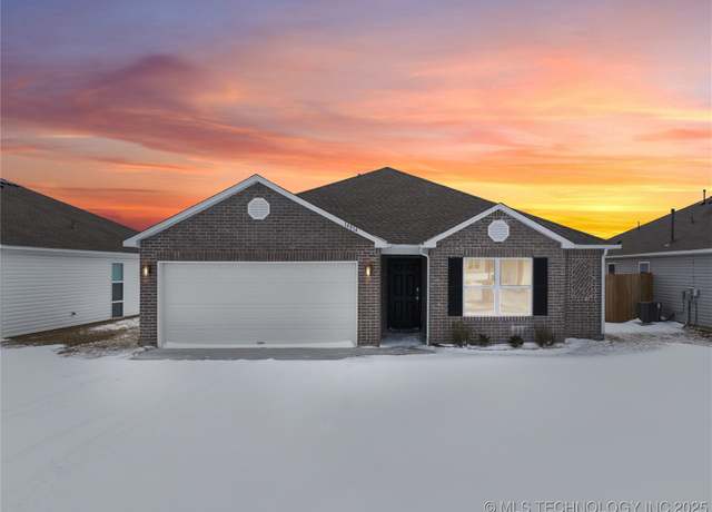 Property at 14814 E 39th St S, Tulsa, OK 74134, 4 beds, 2 baths