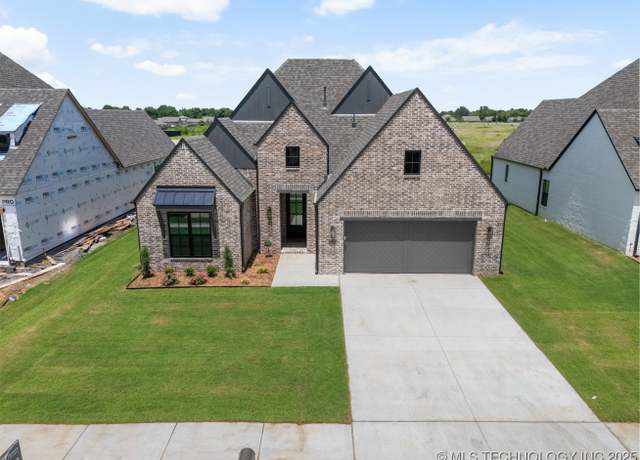 Property at 687 E 148th Pl S, Glenpool, OK 74033, 3 beds, 2 baths