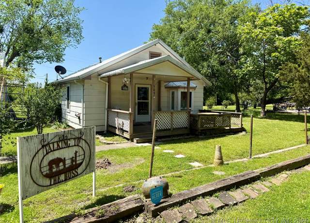 Property at 509 E Elder St, Henryetta, OK 74437, 3 beds, 2 baths