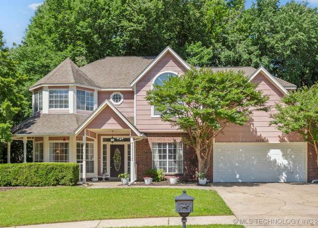 Property at 1612 S Kalanchoe Ave, Broken Arrow, OK 74012, 5 beds, 3.5 baths