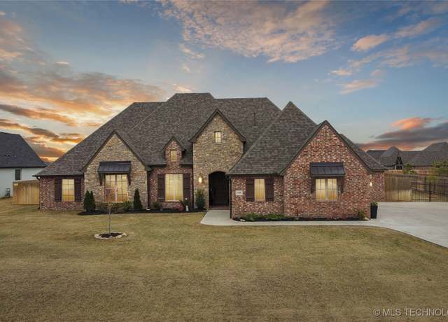 Property at 17802 S 48th East EastAvenue, Bixby, OK 74008, 4 beds, 2.5 baths