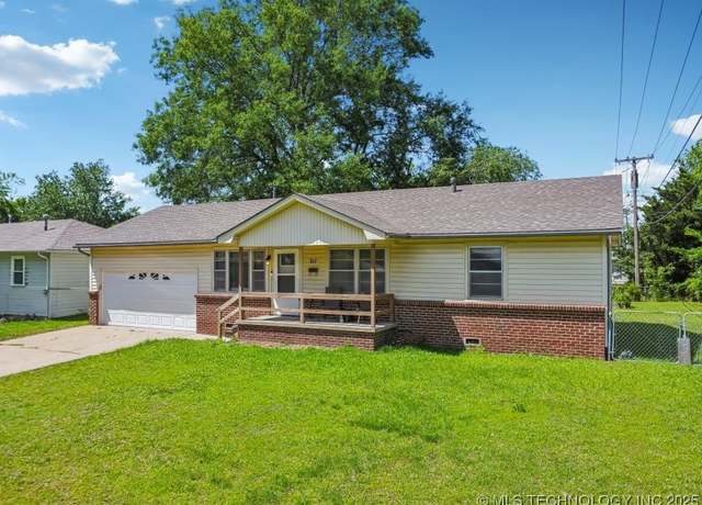 Property at 311 SE 12th St, Pryor, OK 74361, 3 beds, 1.5 baths