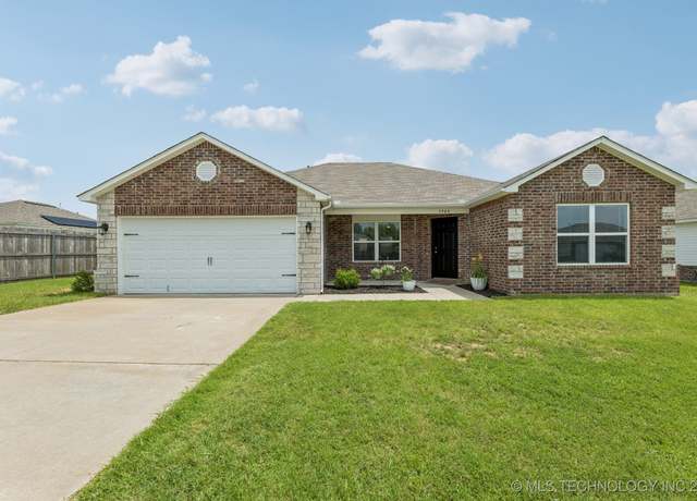 Property at 1909 S 12th St, Broken Arrow, OK 74012, 4 beds, 2 baths