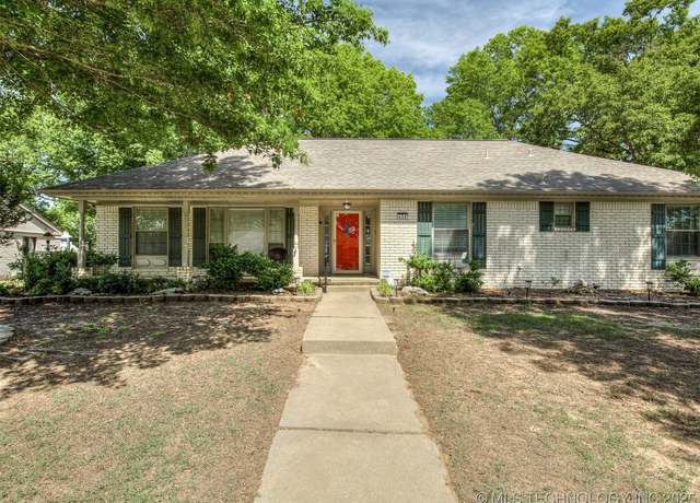 Property at 406 Fairway Dr, Broken Arrow, OK 74011, 4 beds, 2.5 baths