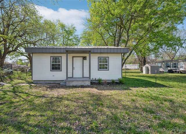 Property at 1109 E Holden St, Muskogee, OK 74403, 2 beds, 1 bath