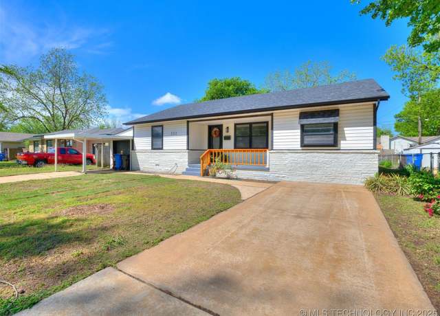 Property at 322 S 7th St, Broken Arrow, OK 74012, 5 beds, 2 baths