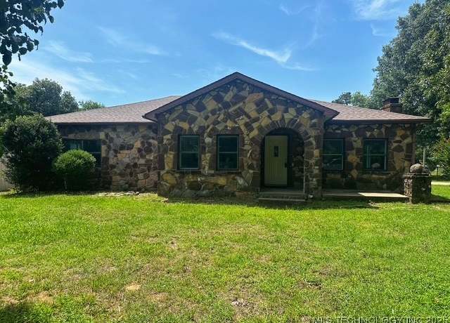 Property at 301 Warren, Holdenville, OK 74848, 3 beds, 2 baths