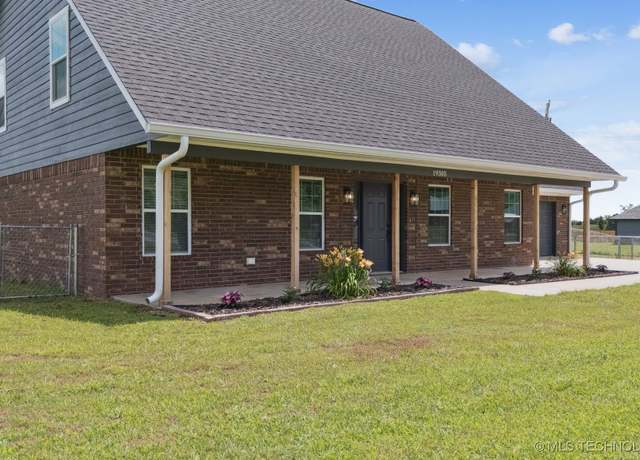Property at 19305 S Deer Trail Rd, Claremore, OK 74019, 4 beds, 2.5 baths