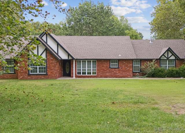 Property at 25307 E 68th St S, Broken Arrow, OK 74014, 3 beds, 2 baths