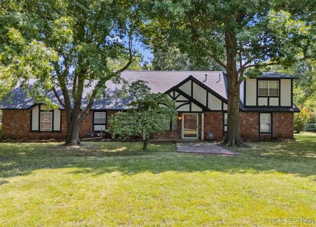 Property at 6611 S 234th EastAvenue, Broken Arrow, OK 74014, 5 beds, 3 baths