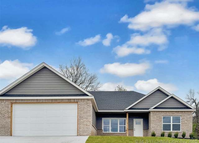 Property at 874 E Harlan Dr, Tahlequah, OK 74464, 3 beds, 2 baths