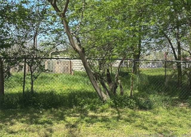Property at W Wyandotte, Sulphur, OK 73086