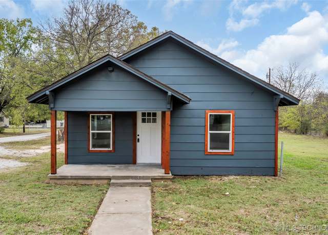Property at 827 SE A, Ardmore, OK 73401, 2 beds, 2 baths