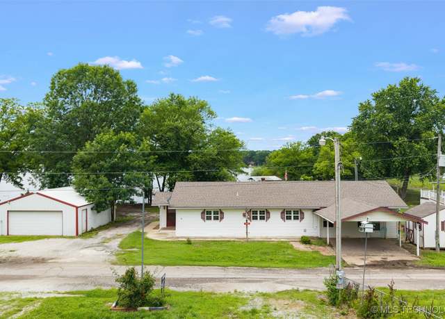 Property at 25041 S 603 Rd, Grove, OK 74344, 3 beds, 2 baths