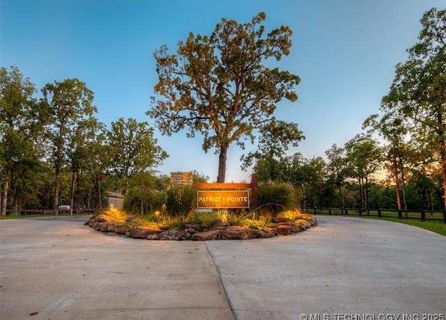 Property at 214 Patriot Pointe Ave, Eufaula, OK 74432