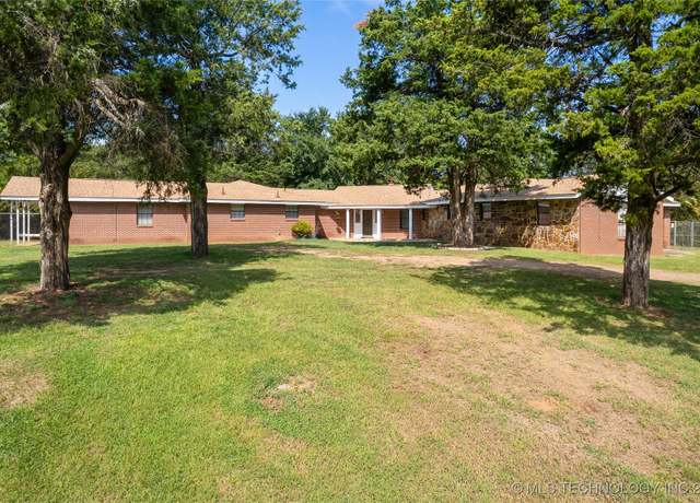 Property at 39827 Morris Creek Rd, Howe, OK 74940, 4 beds, 2.5 baths