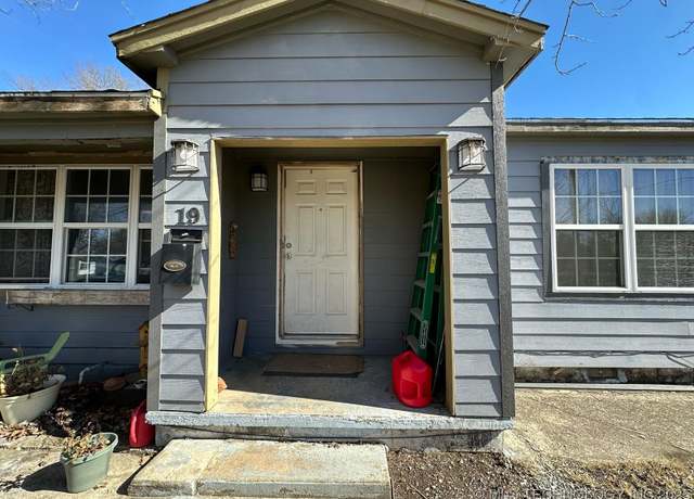 Property at 19 S Edith St, Pryor, OK 74361, 2 beds, 1 bath