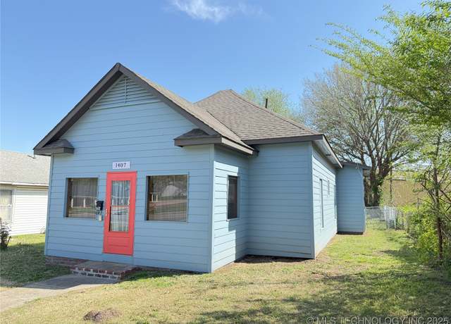 Property at 1407 W Main St, Collinsville, OK 74021, 3 beds, 1 bath