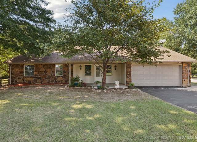 Property at 9822 S 228th East Ave, Broken Arrow, OK 74014, 3 beds, 2 baths