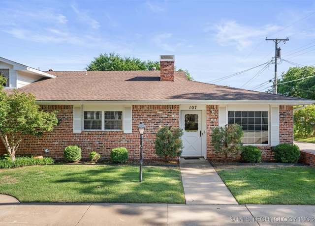 Property at 107 W 12th St #107, Bartlesville, OK 74003, 2 beds, 2 baths