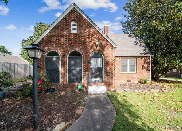 Property at 1731 S Florence Pl, Tulsa, OK 74104, 3 beds, 1.5 baths
