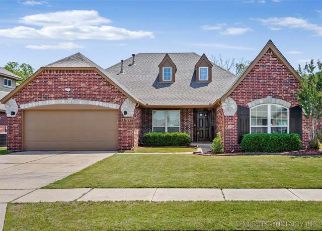Property at 4611 N 36th Pl, Broken Arrow, OK 74014, 3 beds, 2 baths