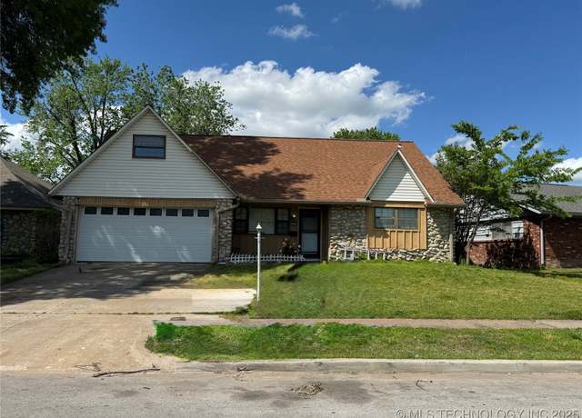 Property at 10653 E 18th St, Tulsa, OK 74128, 3 beds, 1.5 baths