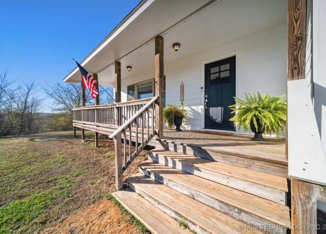 Property at 2530 E 93rd St S, Muskogee, OK 74403, 3 beds, 2 baths