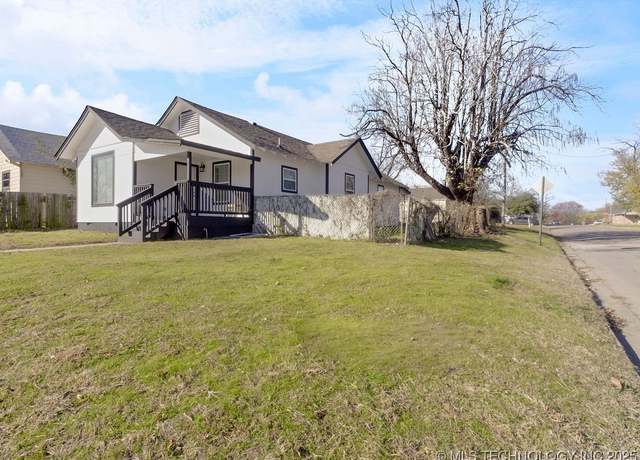 Property at 723 N 2nd Ave, Durant, OK 74701, 4 beds, 5 baths