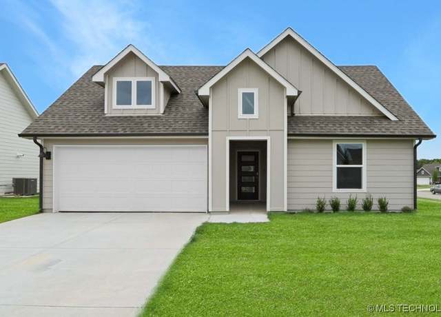 Property at 3401 E Montpelier St, Broken Arrow, OK 74014, 4 beds, 2 baths