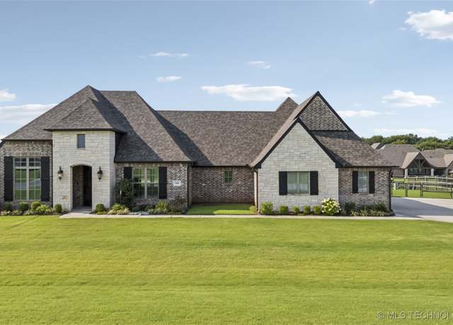 Property at 19600 E Slate Dr, Owasso, OK 74055, 4 beds, 2.5 baths