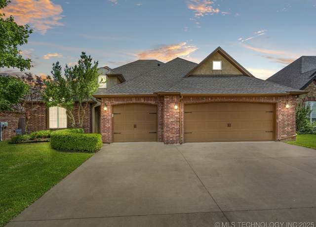 Property at 3712 W 107th Ct, Jenks, OK 74037, 4 beds, 3 baths