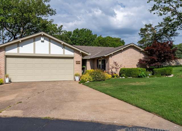 Property at 600 Chestnut Ct, Bartlesville, OK 74003, 2 beds, 2 baths