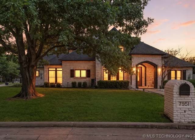Property at 7951 S Hudson Pl, Tulsa, OK 74136, 5 beds, 3.5 baths