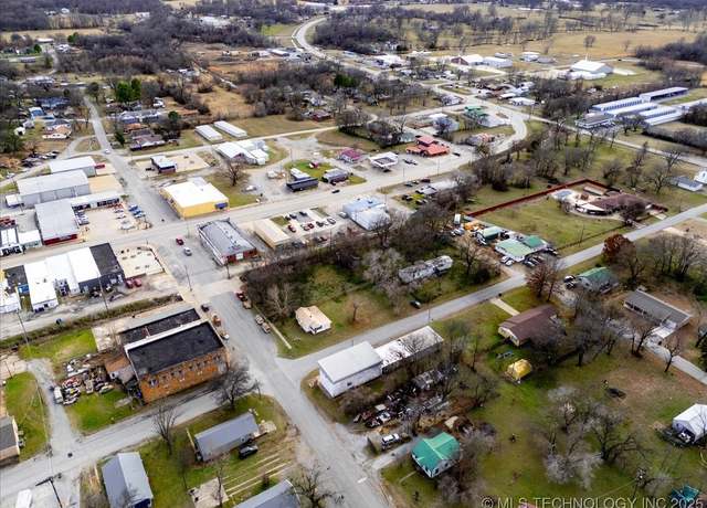 Property at 1 W Ross St, Locust Grove, OK 74352