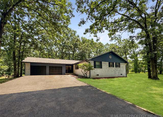 Property at 1802 N Vinita Ave, Tahlequah, OK 74464, 3 beds, 2 baths