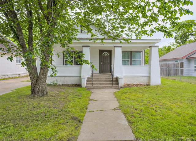 Property at 1319 S Dewey Ave, Bartlesville, OK 74003, 2 beds, 1 bath