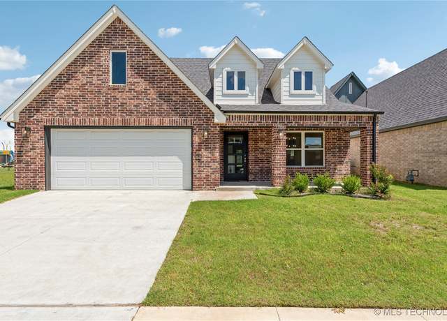 Property at 2508 W Birmingham St, Broken Arrow, OK 74011, 3 beds, 2 baths