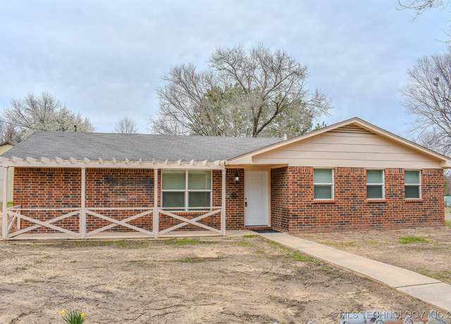 Property at 415347 E 1912 Rd, Antlers, OK 74523, 3 beds, 1.5 baths