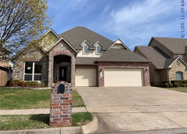 Property at 3611 W 109th St S, Jenks, OK 74037, 4 beds, 2.5 baths