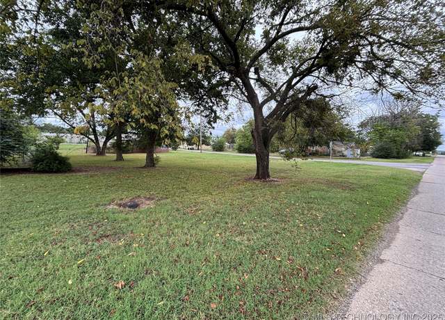 Property at 110 W Bryan, Calera, OK 74730
