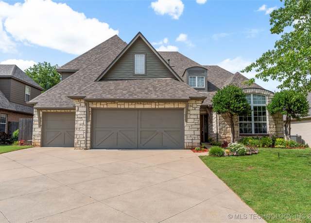 Property at 8811 E 110th St S, Bixby, OK 74133, 4 beds, 3.5 baths