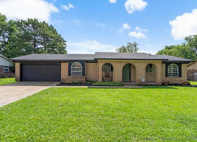 Property at 22 Mary St, Kiefer, OK 74041, 3 beds, 1.5 baths