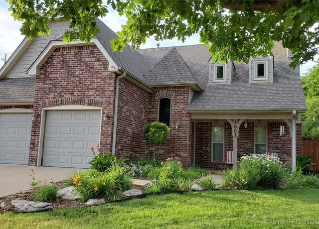Property at 1601 E Holly Ave, Sand Springs, OK 74063, 4 beds, 2.5 baths