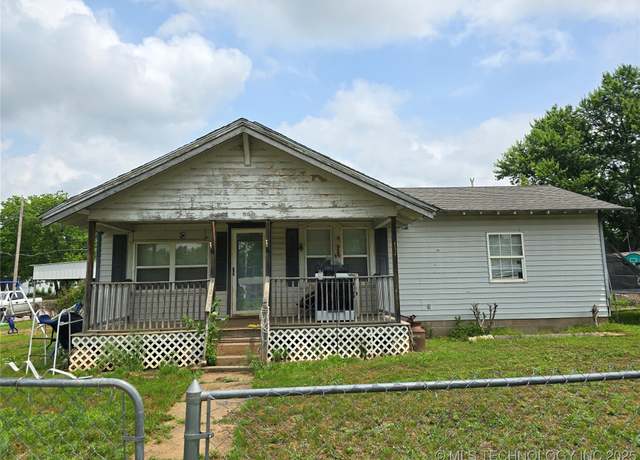 Property at 360 N 5th St, Fairfax, OK 74637, 1 bed, 1 bath